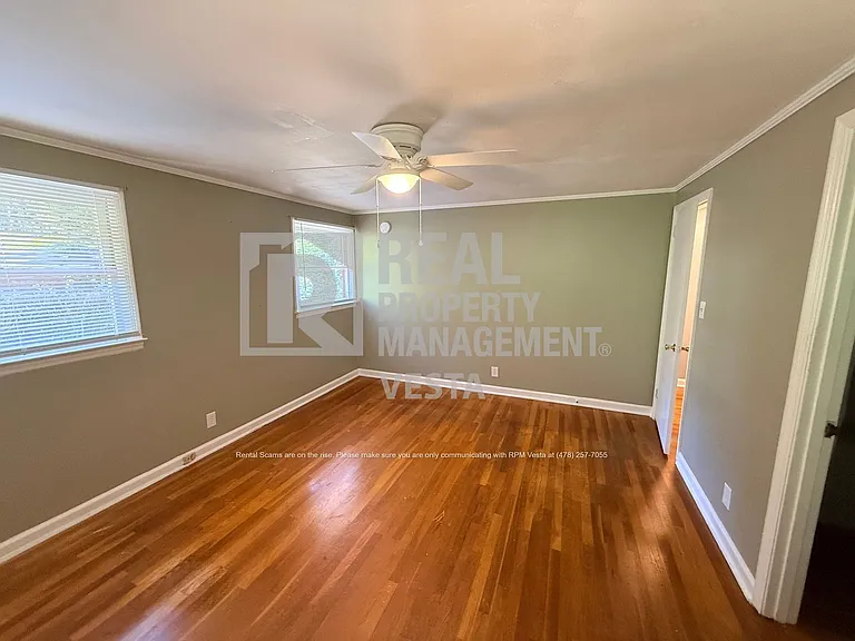 1933 Deerwood Pl — Photo 8
