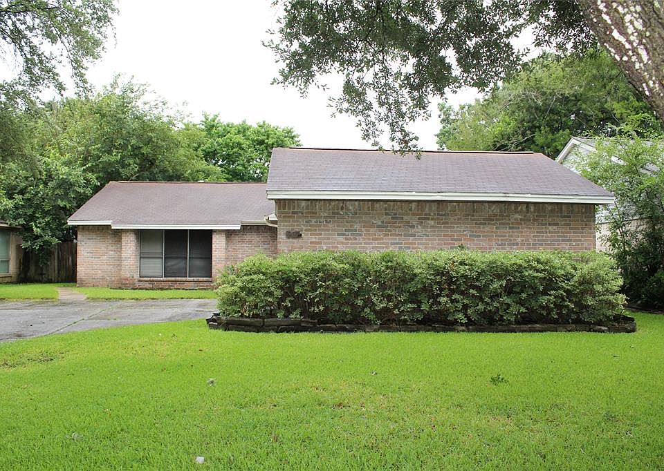 1st image of 207 Greenshire Dr