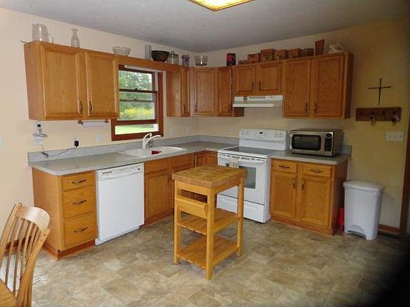 3rd image of 69885 County Road 29