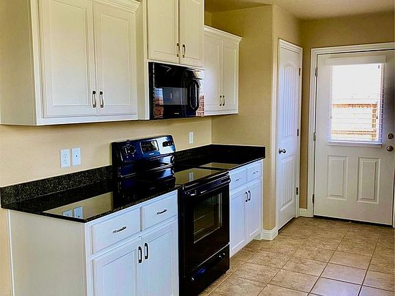 5th image of 904 Dart Ct #904