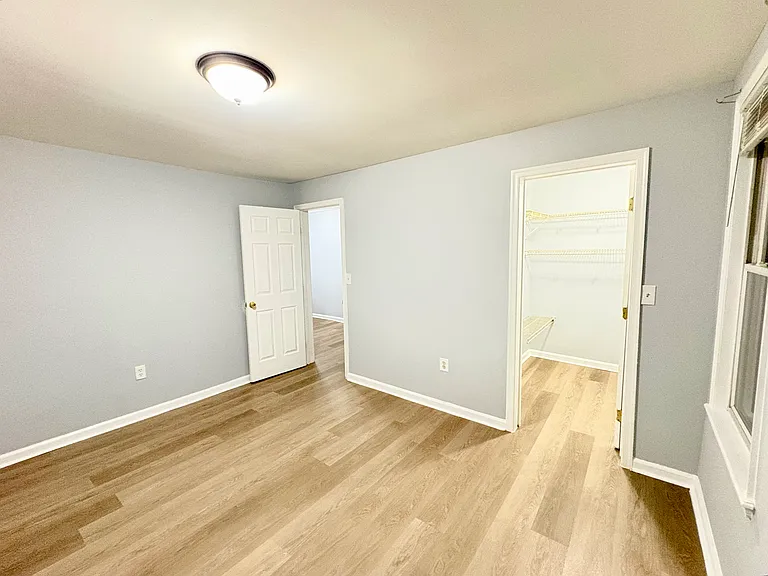 4021 Parkside Dr — Photo 8