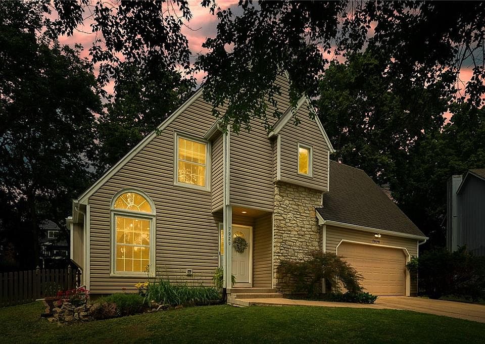 7929 W 113th Ter, Overland Park, KS 66210 | Zillow