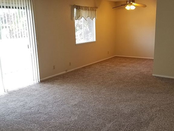 4th image of 725 Auburn Pl APT 210