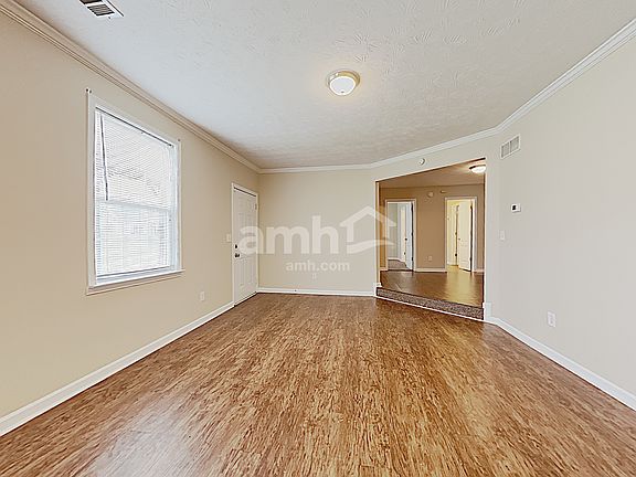 3rd image of 2383 Temple View Dr