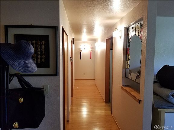 3rd image of 13315 15th Ave S
