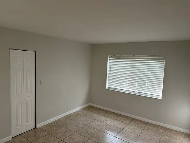 151 SE 6th Ave #16 — Photo 4