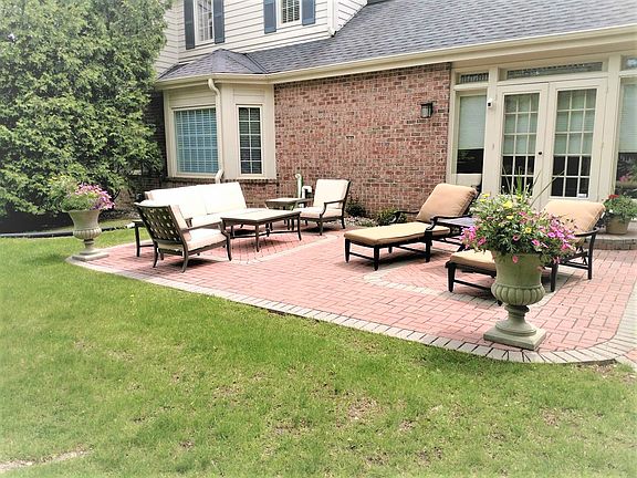 3rd image of 2646 W Lake Park Ct