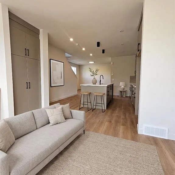 3203 14th Ave SW — Photo 3