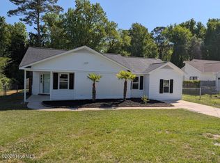 2034 Hunters Ridge Dr, Midway Park, NC 28544