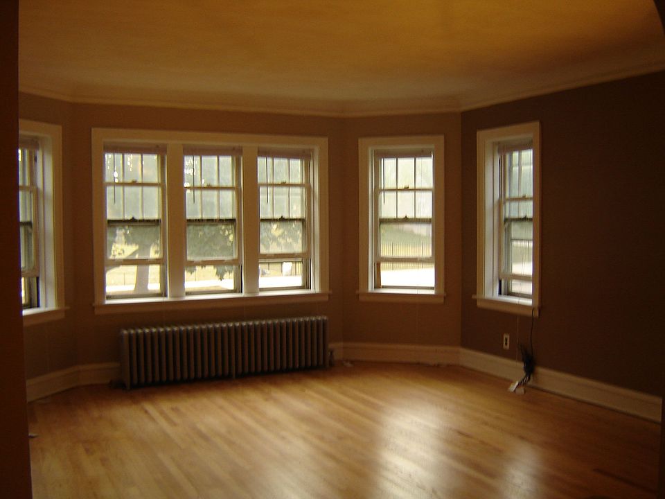 1st Floor Living Room