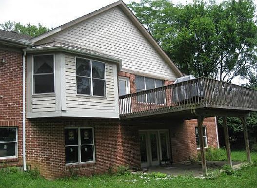 2nd image of 572 Marilyn Ln