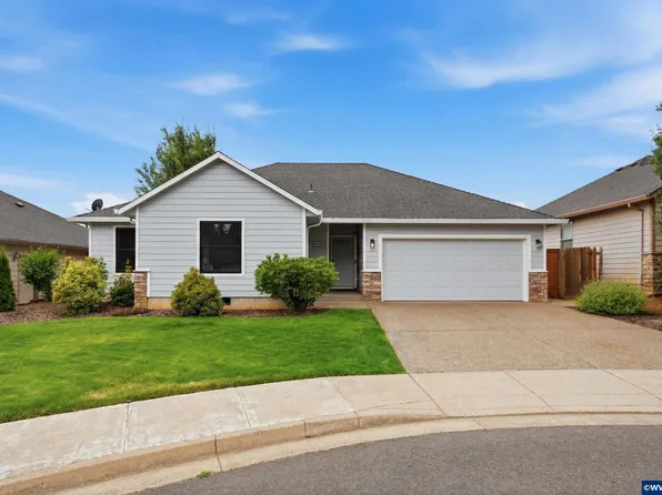 6469 Robin Hood St SE, Salem, OR 97306