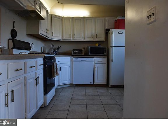 4th image of 32 Pagoda Ct #32