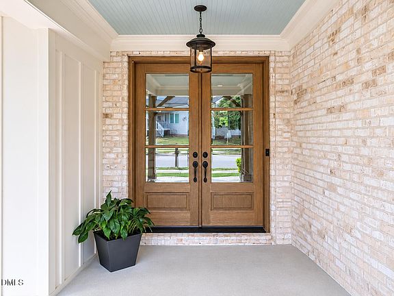 4th image of 430 Old Piedmont Cir