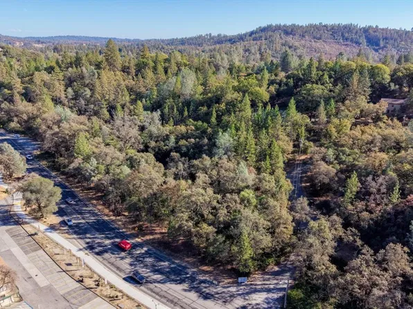10531 Combie Rd, Grass Valley, CA 95602