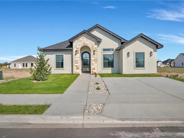 1105 W Baker Dr, Edinburg, TX 78539