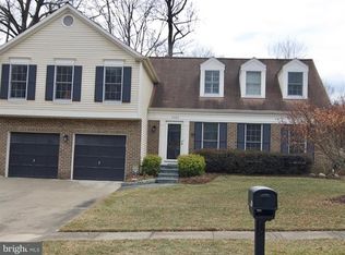 1132 Halesworth Dr, Potomac, MD 20854