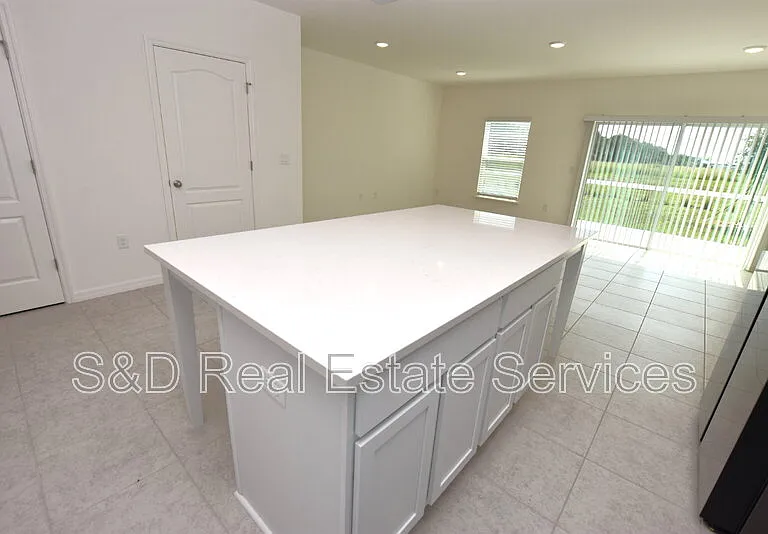 3913 Academia Ave — Photo 6