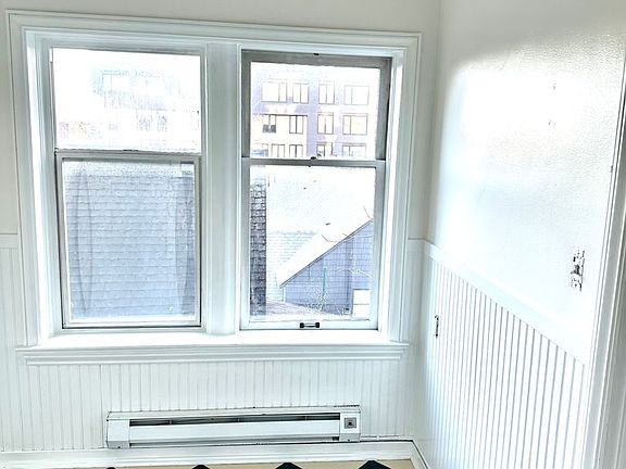 4th image of 4235 Brooklyn Ave NE APT 403