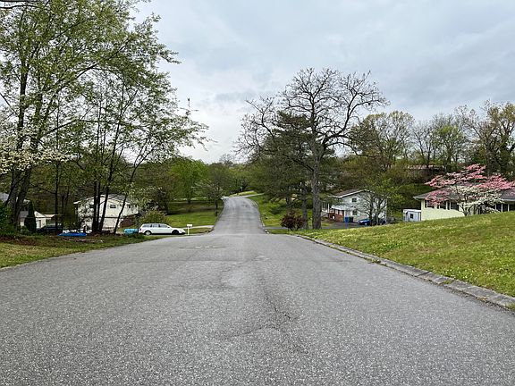 4th image of 1321 Koblan Dr