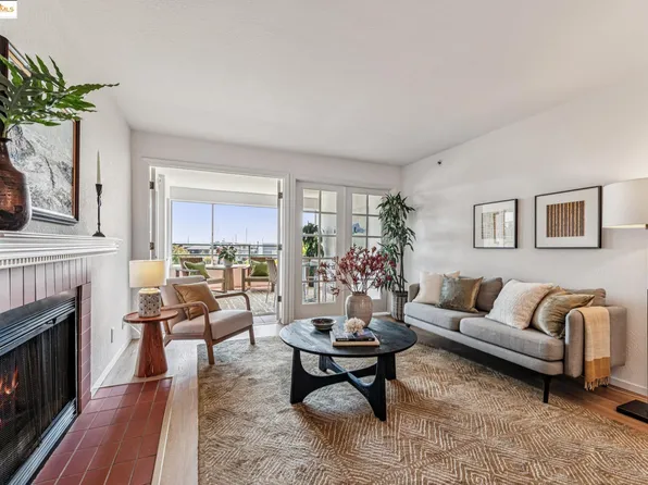 1300 Quarry Ct APT 115, Richmond, CA 94801