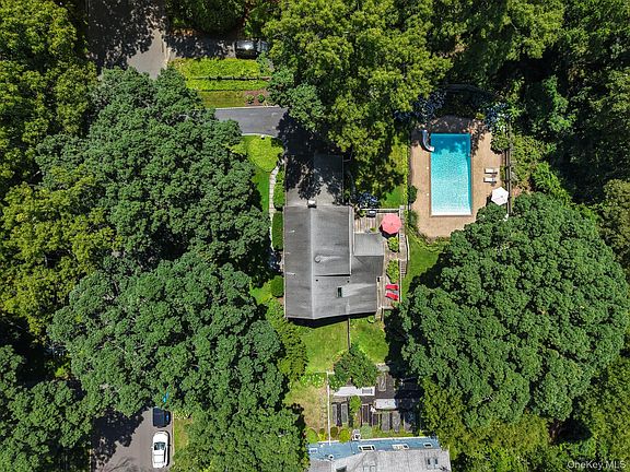 2nd image of 8 Washington Avenue