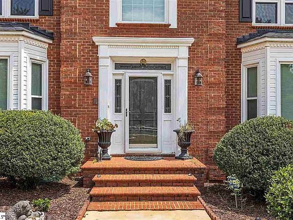 5th image of 11 Woodberry Dr