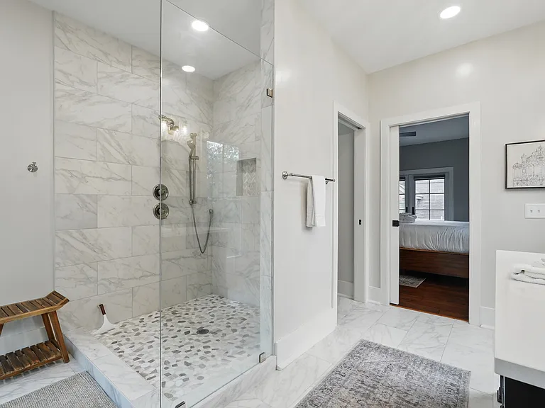 221 E Park Ave — Photo 38