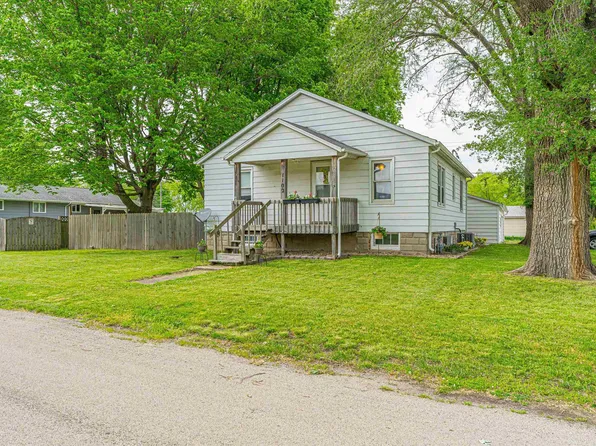 1102 Short 8th St, Lincoln, IL 62656