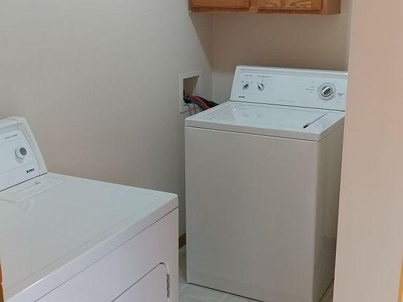 3rd image of 137 John St #4
