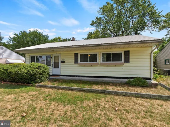 2109 Wentworth Dr, Camp Hill, PA 17011