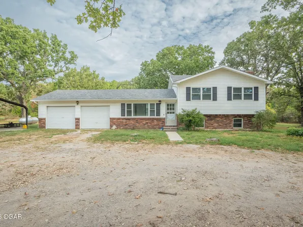 883 Lark Rd, Goodman, MO 64843