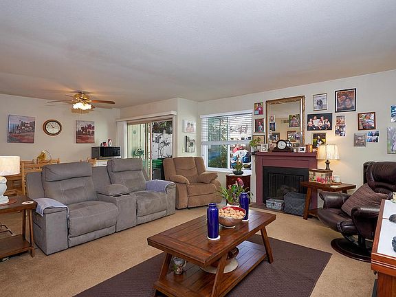 2nd image of 1254 Seacliff Ct Unit 7