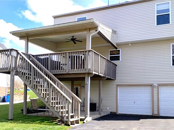 3rd image of 122 Lilac Ct