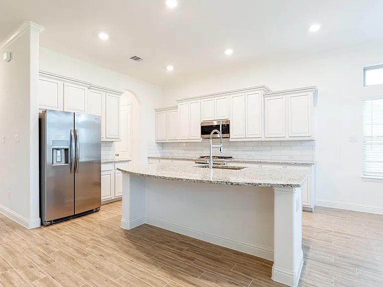 1403 Woodson Ridge Ln — Photo 9