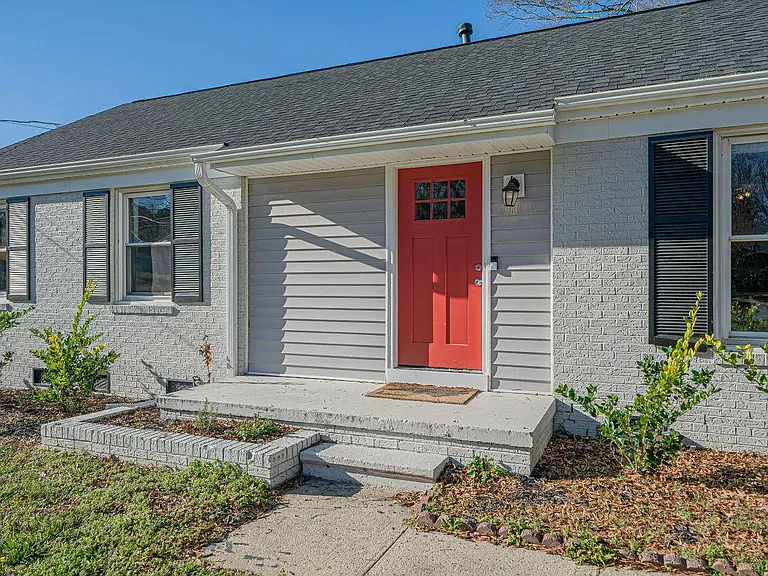 3322 Bell Dr — Photo 2