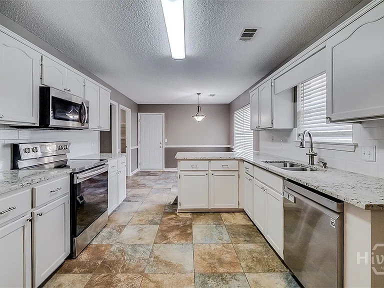 119 Mill Ct — Photo 15