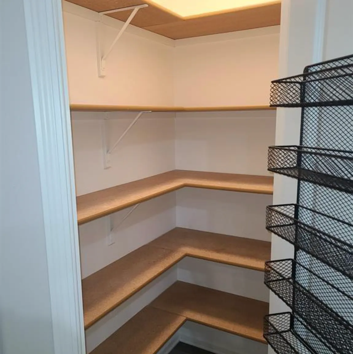 4 bed, 2360 sqft, $2,450 — Photo 3