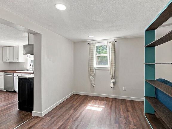 5th image of 65 Osage Ln