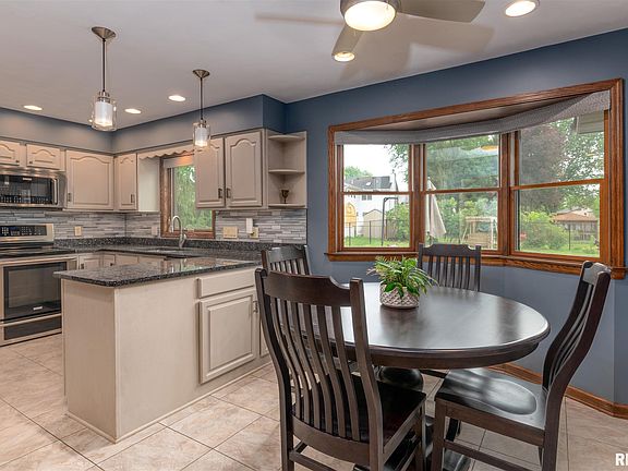 4th image of 1715 Prairie Vista Dr