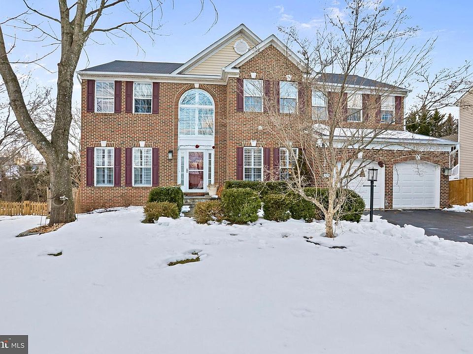1st image of 325 Bill Brower Ct