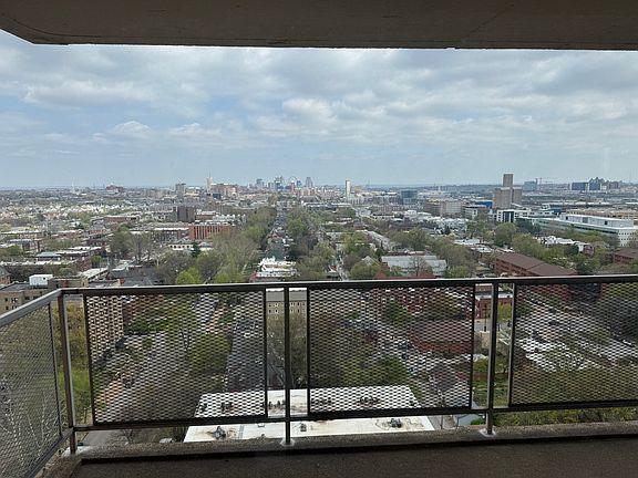 East view, from dining space and terrace. Downtown and Arch are visible.