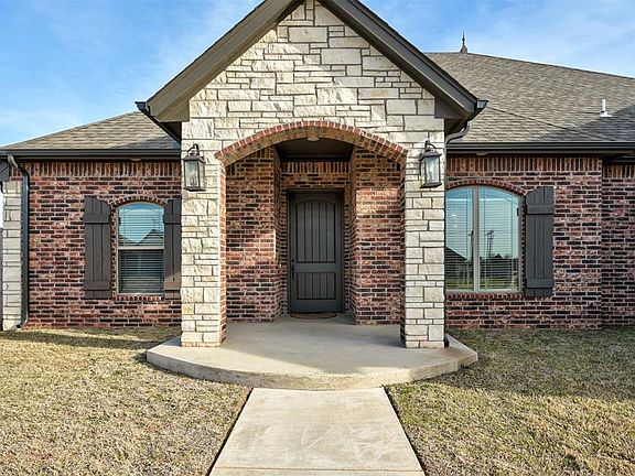 5th image of 4435 Violet St