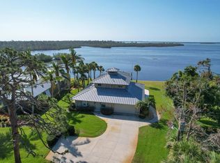 1911 New Point Comfort Rd, Englewood, FL 34223