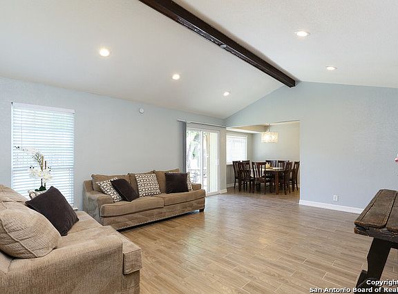 5th image of 5910 Valley Cove St