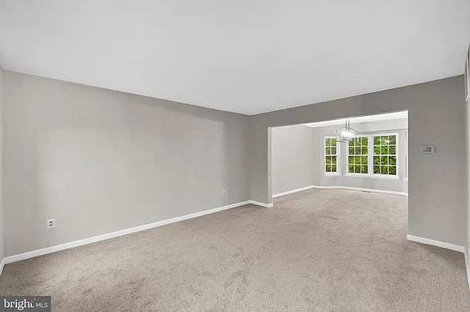 320 Kalorama Rd — Photo 29