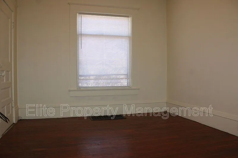 2 bed, 1.0 bath, 1029 sqft, $925 — Photo 4