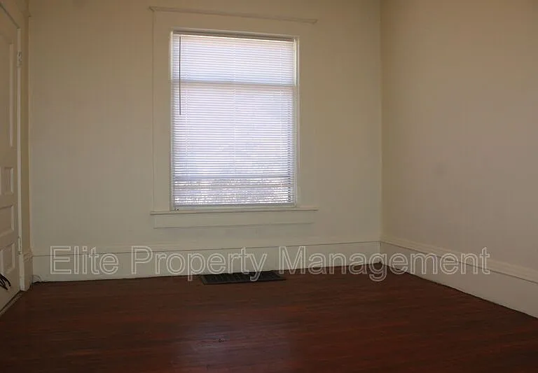 326 W Routt Ave — Photo 4