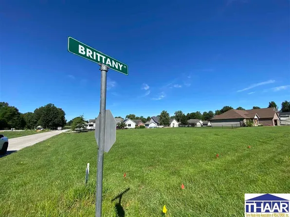 2854 Brittany Ct, Terre Haute, IN 47805
