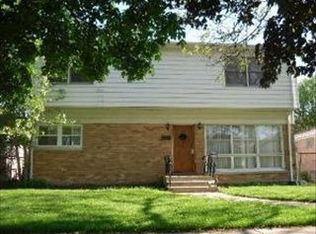5031 Crain St, Skokie, IL 60077